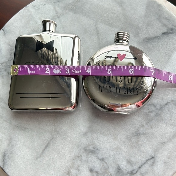 Bride and groom flasks stainless steel groom 6oz bride 4.5 oz screw off lids - Picture 4 of 13